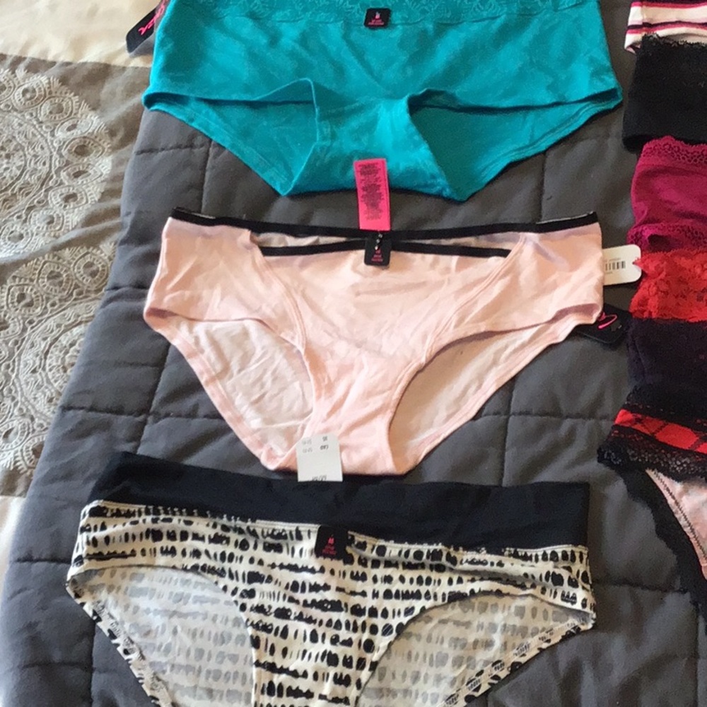 10 pair size medium NWT panties